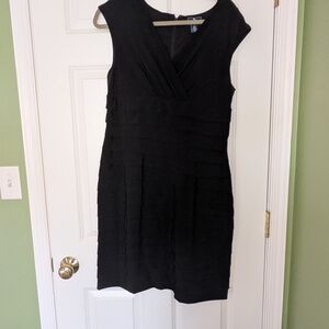 Elegant Black Sleeveless Dress
